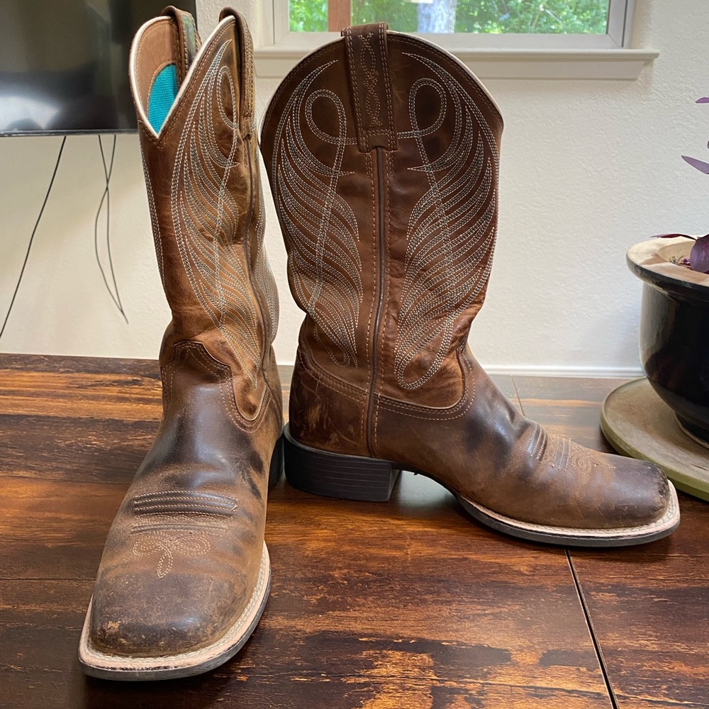 Ariat women’s boots size 7B